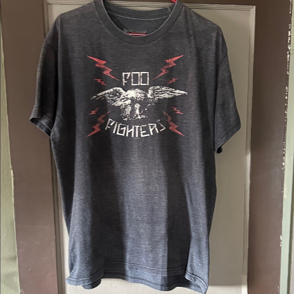 Men’s FooFighter graphic tee size XL grey